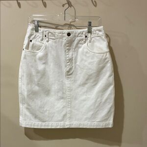 White denim skirt